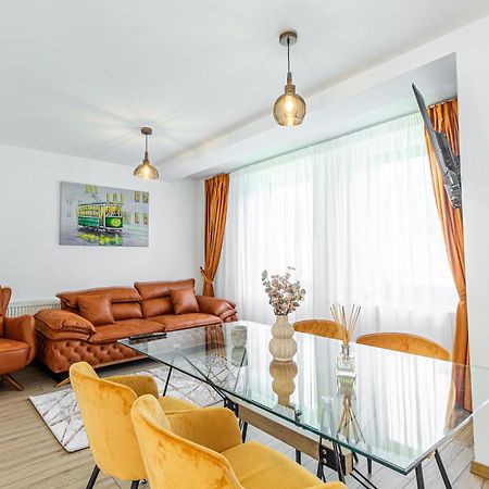 Cozy Brand New Boutique Aparthotel Брашов Екстер'єр фото