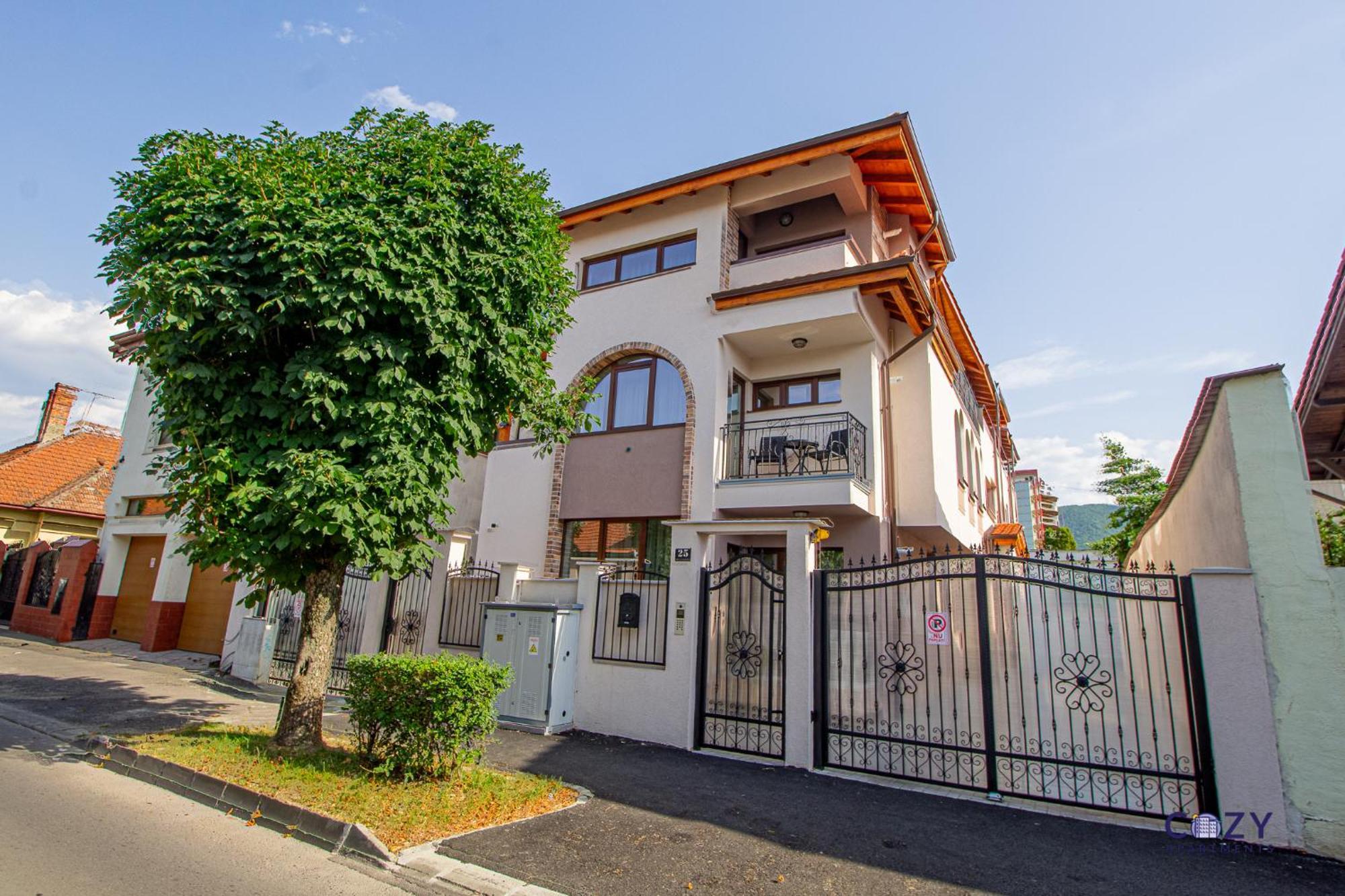 Cozy Brand New Boutique Aparthotel Брашов Екстер'єр фото