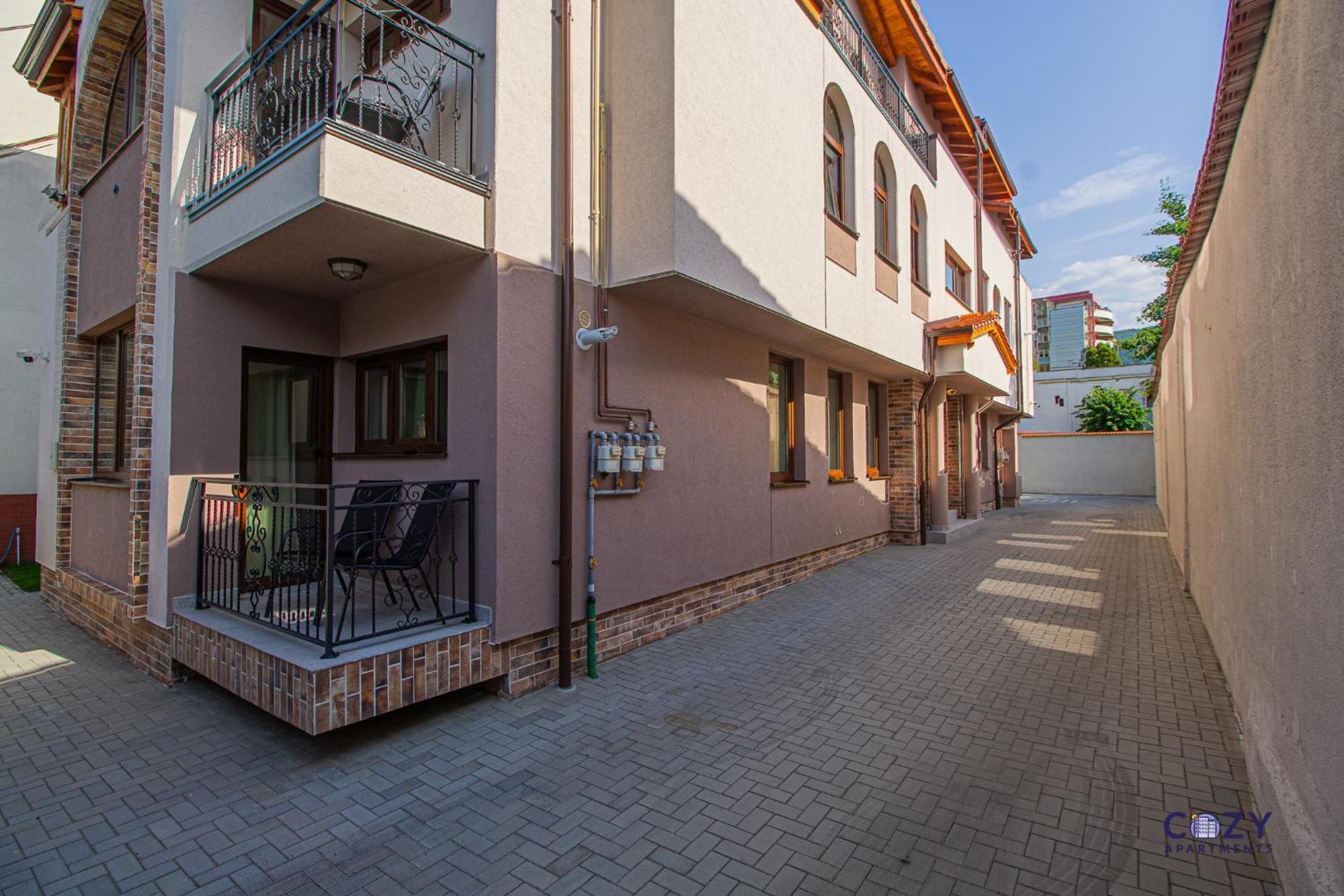 Cozy Brand New Boutique Aparthotel Брашов Екстер'єр фото