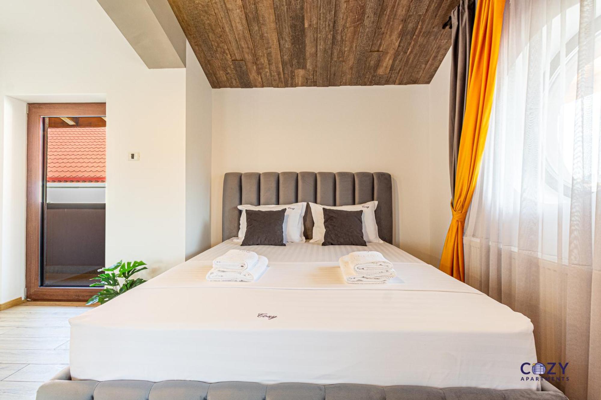 Cozy Brand New Boutique Aparthotel Брашов Екстер'єр фото