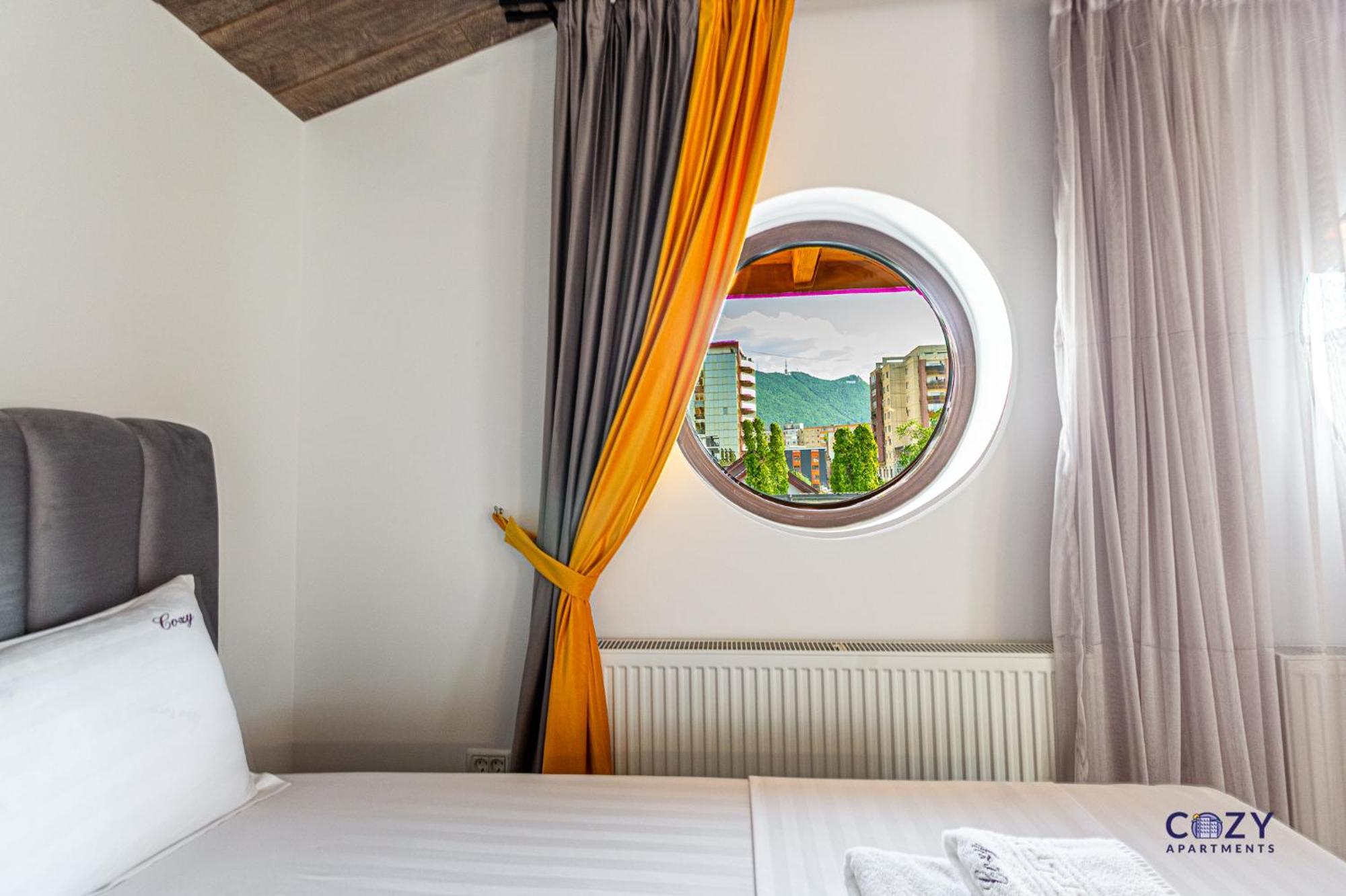Cozy Brand New Boutique Aparthotel Брашов Екстер'єр фото