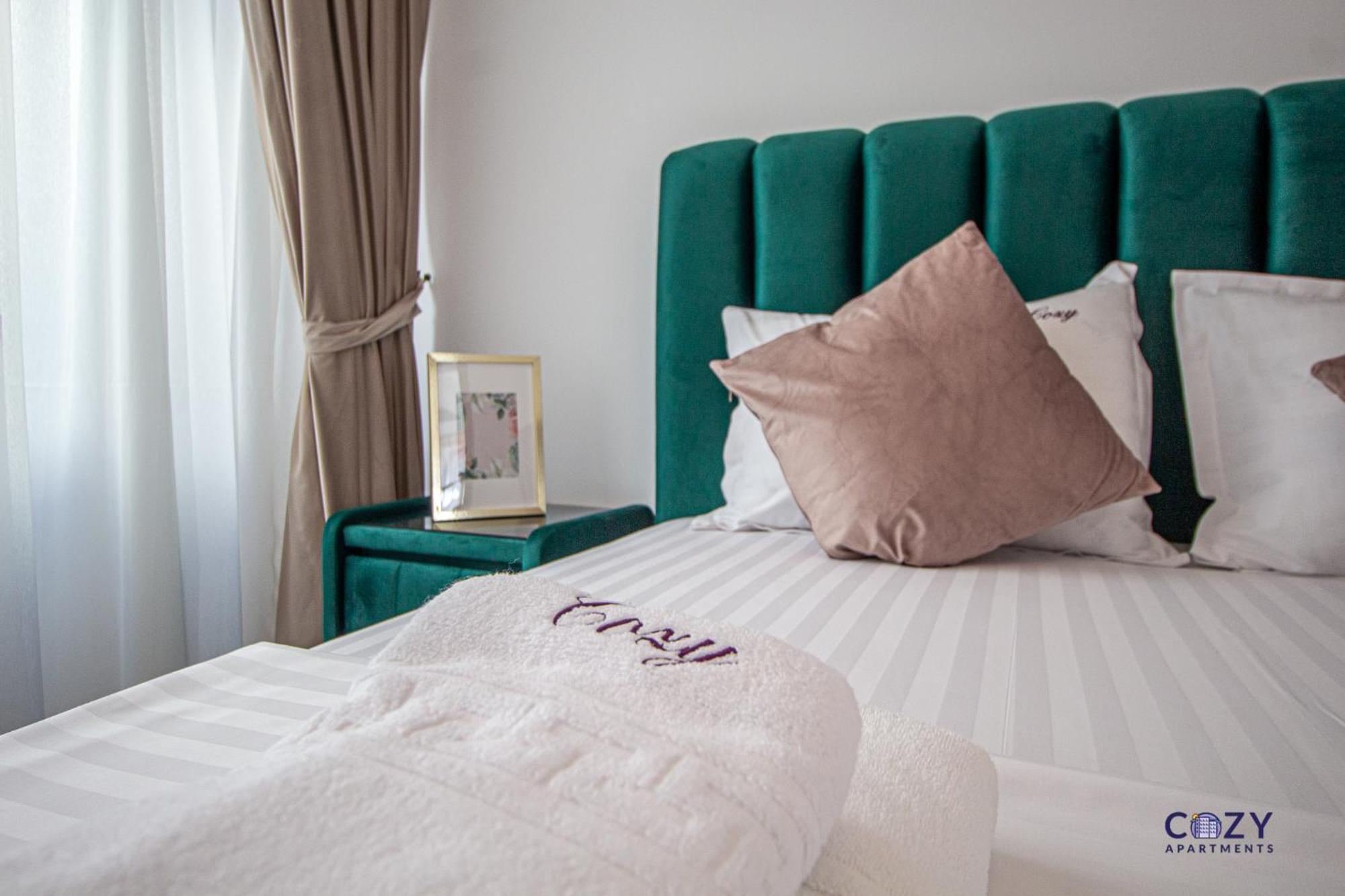 Cozy Brand New Boutique Aparthotel Брашов Екстер'єр фото