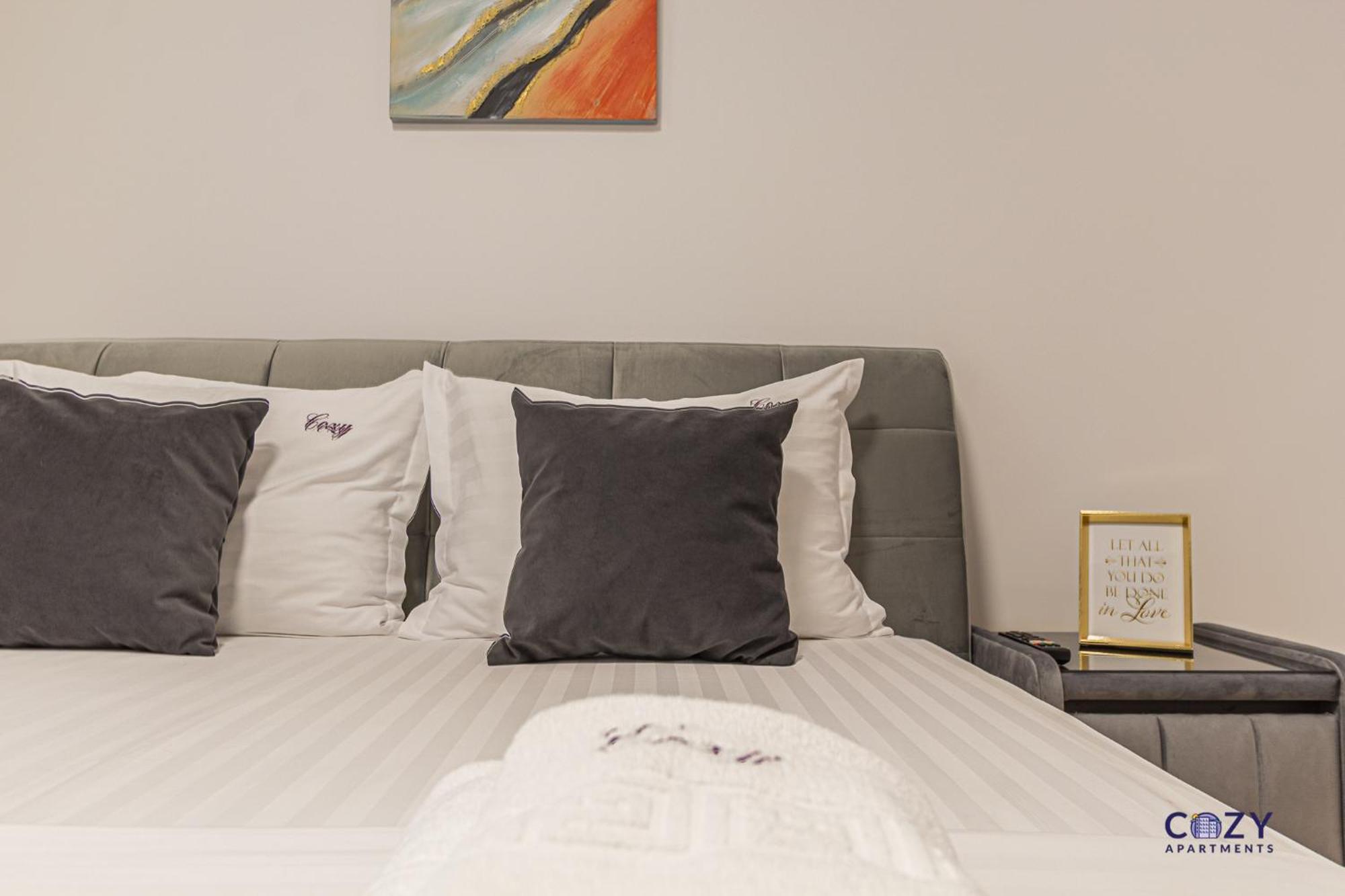 Cozy Brand New Boutique Aparthotel Брашов Екстер'єр фото