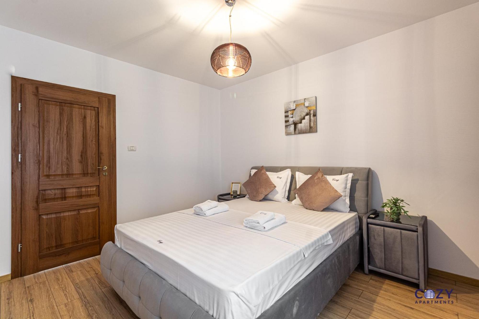 Cozy Brand New Boutique Aparthotel Брашов Екстер'єр фото
